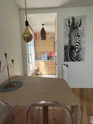 Cuisine ou kitchenette dans l'établissement Magnifique appartement entièrement rénové