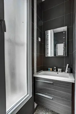 Salle de bains dans l'établissement Bluestay 63 - Appartement cozy, Paris centre