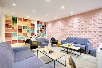 Coin salon dans l'établissement Bluestay 149 - Spacieux appartement Paris centre