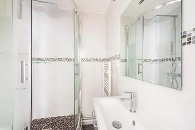 Salle de bains dans l'établissement Magnifique appartement Paris