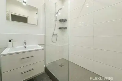 Salle de bains dans l'établissement Cozy Room in Alésia Paris 14th