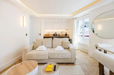 Coin salon dans l'établissement 1bedroom Sacrée cœur Place du Tertre Montmartre