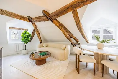 Coin salon dans l'établissement 3 bedrooms Sacrée cœur Place du Tertre Montmartre