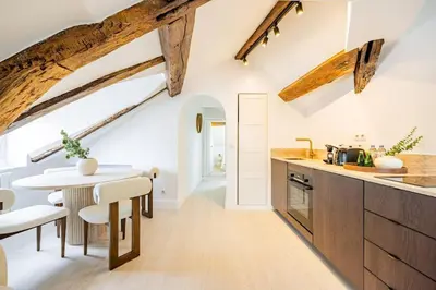 Cuisine ou kitchenette dans l'établissement 3 bedrooms Sacrée cœur Place du Tertre Montmartre