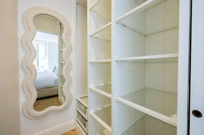 Un ou plusieurs lits dans un hébergement de l'établissement Townhouse Sacrée cœur Place du Tertre Montmartre