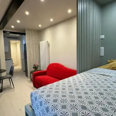 Charmant studio rénové avec vue sur les toits de Paris 7e arrondissement