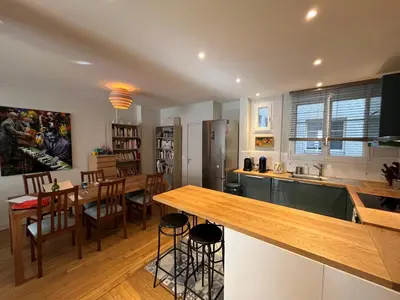 Cuisine ou kitchenette dans l'établissement calme et élégance