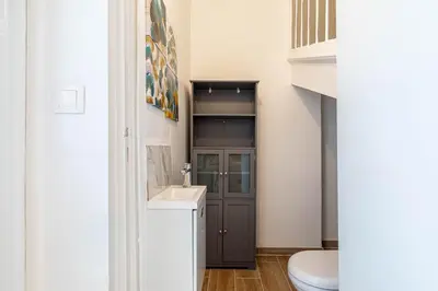 Salle de bains dans l'établissement GuestReady - Studio près de République pour Deux