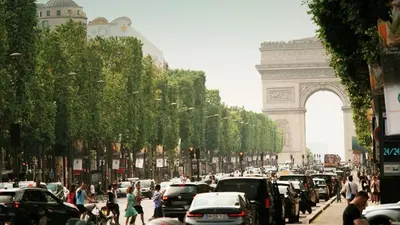 Clients de l'établissement Urban Flat 129 - Sublime Art Love Champs-Elysees