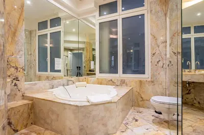 Salle de bains dans l'établissement Prestigious Appartement Trocadero