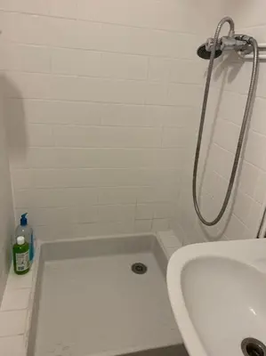 Salle de bains dans l'établissement Studio Denfert Rochereau 14e