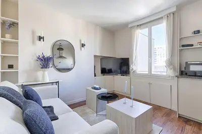 Cuisine ou kitchenette dans l'établissement Daumesnil Nation Charming Lovely Studio