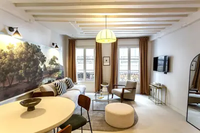 Coin salon dans l'établissement Habitat Parisien - Saint Sauveur Montorgueil
