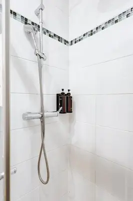 Salle de bains dans l'établissement Bluestay 222 - Appartement au centre de Paris