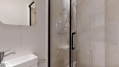 Salle de bains dans l'établissement Bluestay 3 - Appartement au Cœur de Paris