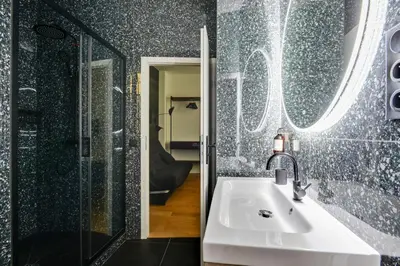 Salle de bains dans l'établissement Bluestay 9 - Charmant appartement à Paris 11