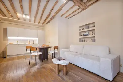 Coin salon dans l'établissement Appartement lumineux Marais 2 chambres