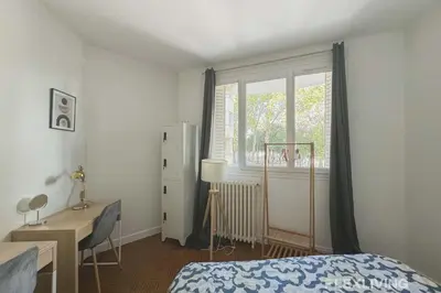 Un ou plusieurs lits dans un hébergement de l'établissement Flexliving - room - Verdun