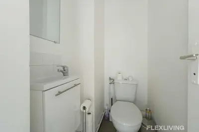 Salle de bains dans l'établissement Flexliving - room - Saint Amand