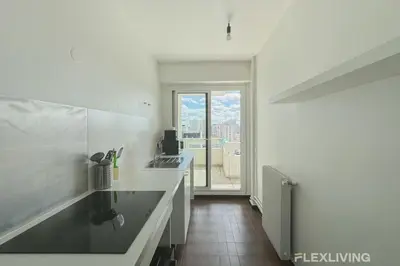 Cuisine ou kitchenette dans l'établissement Flexliving - whole flat - Saint Amand