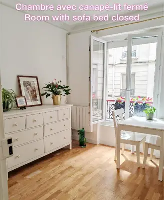Plan de l'établissement Chambre privée, sdb partagé, Arc de Triomphe, métro 1, T3b, RER c e a