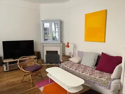Télévision ou salle de divertissement dans l'établissement Comme une petite maison