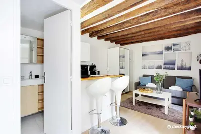 Cuisine ou kitchenette dans l'établissement Cozy studio 2P - Rue Mouffetard