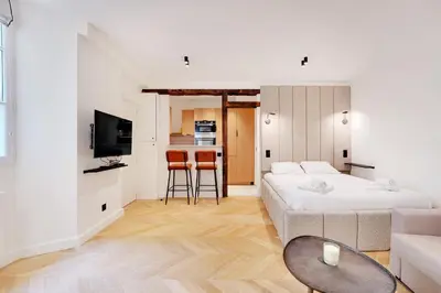 Un ou plusieurs lits dans un hébergement de l'établissement Saint-Honore - Sublime appartement 3 personnes