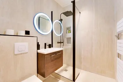 Salle de bains dans l'établissement Saint-Honore - Sublime appartement 3 personnes