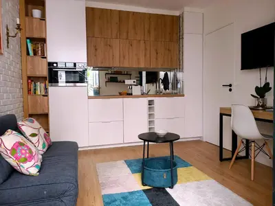 Cuisine ou kitchenette dans l'établissement CENTRAL and COSY 1 bedroom apartment