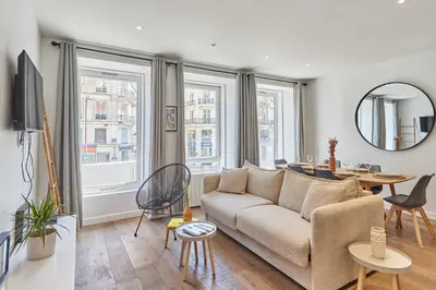 Télévision ou salle de divertissement dans l'établissement Apartment 2 bedrooms Center of Paris