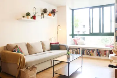 Coin salon dans l'établissement 1 bedroom apartment with garden