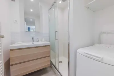 Salle de bains dans l'établissement Wonderful studio - 2P - Neuilly-sur-Seine