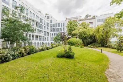 Jardin de l'établissement Wonderful studio - 2P - Neuilly-sur-Seine
