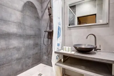 Salle de bains dans l'établissement Bluestay 60 - Superbe appartement à Paris