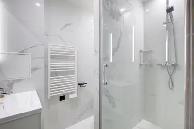 Salle de bains dans l'établissement Bluestay 294 - Superbe appartement à Paris 17