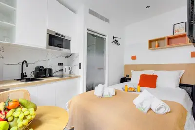Cuisine ou kitchenette dans l'établissement Bluestay 295 - Studio Cozy à Paris 17