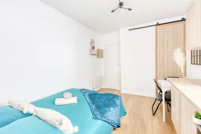 Coin salon dans l'établissement Le Clichy Chic