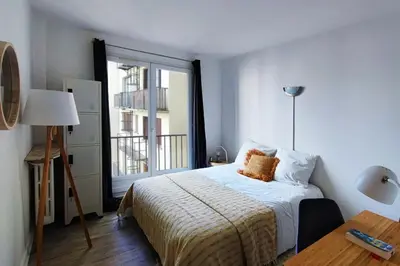 Un ou plusieurs lits dans un hébergement de l'établissement Flexliving - room - Villon