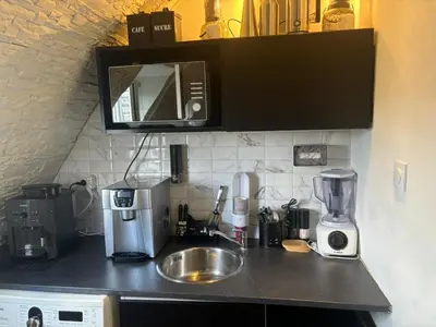 Cuisine ou kitchenette dans l'établissement Studio avec vue sur Sacré-Coeur