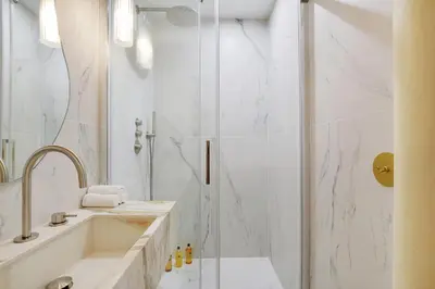Salle de bains dans l'établissement ONIRI - Serviced Apartment in Place Vendôme
