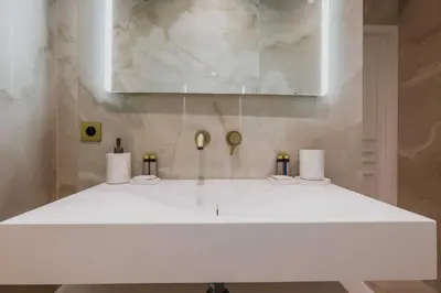 Salle de bains dans l'établissement Cosy flat - 1BR- 4P - Arc de Triomphe