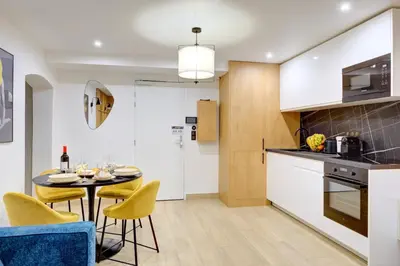 Cuisine ou kitchenette dans l'établissement Bluestay 286 - Cozy appartement à Paris