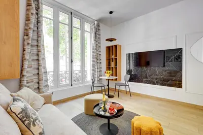 Coin salon dans l'établissement Bluestay 288 - Superbe studio à Paris 17