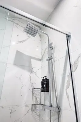 Salle de bains dans l'établissement Bluestay 288 - Superbe studio à Paris 17