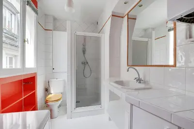 Salle de bains dans l'établissement Pick A Flat's Apartment in Ternes - Arc de Triomphe