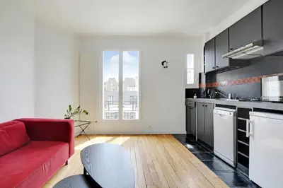 Cuisine ou kitchenette dans l'établissement Pick A Flat's Apartment in Ternes - Arc de Triomphe