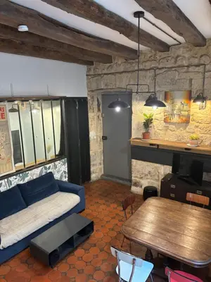 Coin salon dans l'établissement Proche Notre Dame de Paris