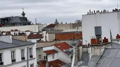 Vue générale sur Paris ou vue de la ville depuis l'appartement
