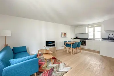 Cuisine ou kitchenette dans l'établissement Flexliving - whole flat - Beauregard